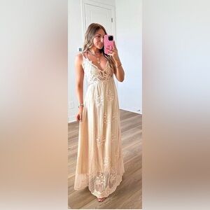 Elegant Lace Maxi Dress in Cream